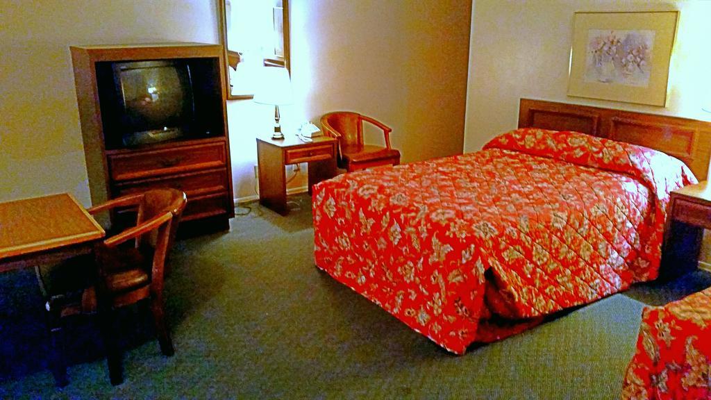 Lake Eufaula Inn & Suites Checotah Pokoj fotografie