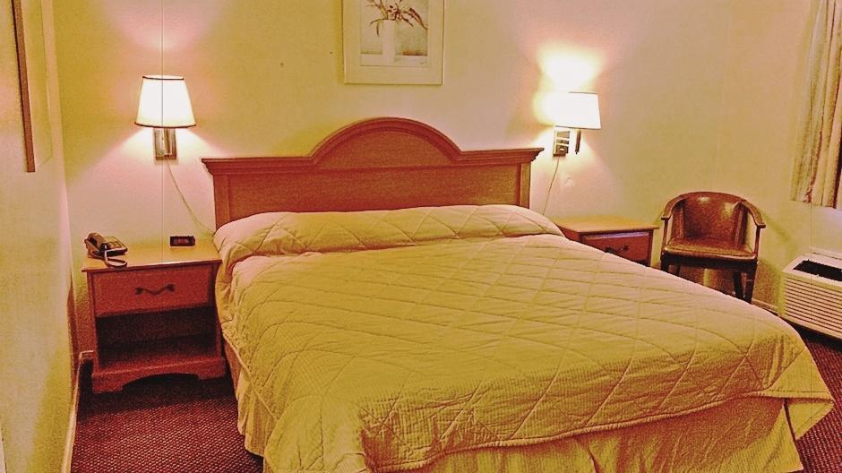 Lake Eufaula Inn & Suites Checotah Exteriér fotografie